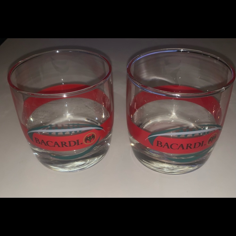 2 BACARDI RUM FOOTBALL LOGO COCKTAIL GLASSES NFL - Picture 2 of 5